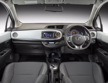 Panel frontal Toyota Yaris Hybrid [South Africa] (XP130) '2012–14