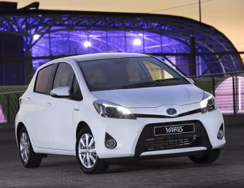 Toyota Yaris Hybrid [South Africa] (XP130) '2012–14
