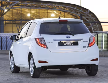 Toyota Yaris Hybrid [South Africa] (XP130) '2012–14