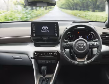 Panel frontal Toyota Yaris Hybrid [Japan] '02.2020–01.2024