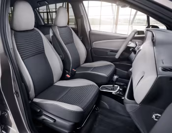 Interior Toyota Yaris Hybrid Bi-Tone Style [Worldwide] '2015–17
