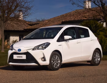 Toyota Yaris Hybrid Van '2017–20