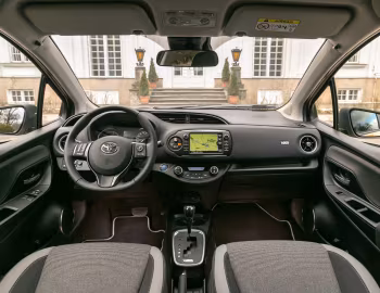 Panel frontal Toyota Yaris Hybrid "Y20" [EU-spec] '2018