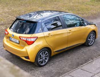 Toyota Yaris Hybrid "Y20" [EU-spec] '2018