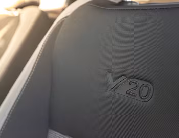 Interior Toyota Yaris Hybrid "Y20" [EU-spec] '2018