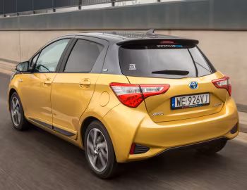 Toyota Yaris Hybrid "Y20" [EU-spec] '2018