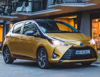 Toyota Yaris Hybrid "Y20" [EU-spec] '2018
