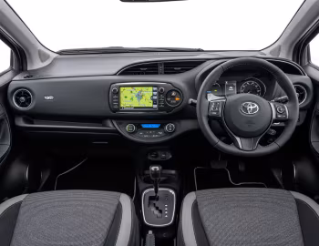 Panel frontal Toyota Yaris Hybrid "Y20" [UK-spec] '2019–20