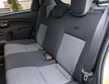 Interior Toyota Yaris Hybrid "Y20" [EU-spec] '2018