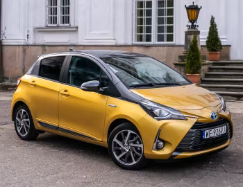 Toyota Yaris Hybrid "Y20" [EU-spec] '2018