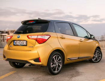Toyota Yaris Hybrid "Y20" [EU-spec] '2018