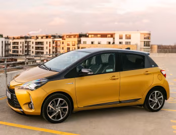 Toyota Yaris Hybrid "Y20" [EU-spec] '2018
