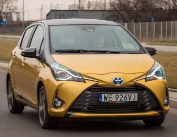 Toyota Yaris Hybrid "Y20" [EU-spec] '2018