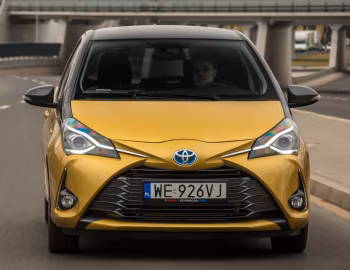 Toyota Yaris Hybrid "Y20" [EU-spec] '2018