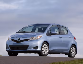 2012–14 Toyota Yaris LE 5-door [North America] (XP130) '2011–14