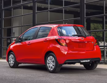 2015–17 Toyota Yaris LE 5-door [North America] '2014–17