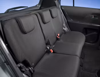 Интерьер 2009 Toyota Yaris S 5-door Liftback [North America] (XP90) '2008–09