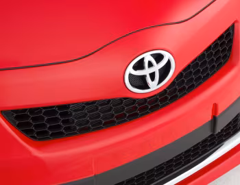 2012–14 Toyota Yaris SE 5-door [North America] (XP130) '2011–14