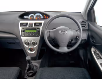 Panel frontal Toyota Yaris Sedan [South Africa] '2006–12
