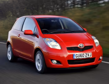 Toyota Yaris SR 3-door [UK-spec] '2011