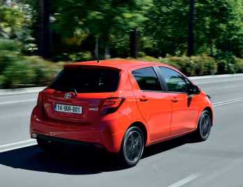 Toyota Yaris Style 5-door [Worldwide] '2014–17