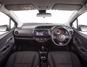 Panel frontal Toyota Yaris SX [Australia] '2017–20