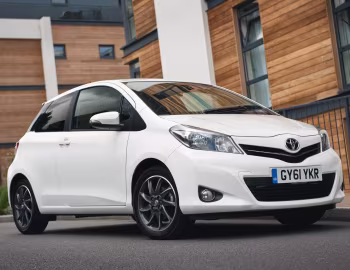 Toyota Yaris Trend 3-door [UK-spec] (XP130) '2012
