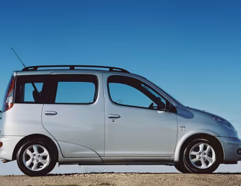Toyota Yaris Verso [UK-spec] '2003–06