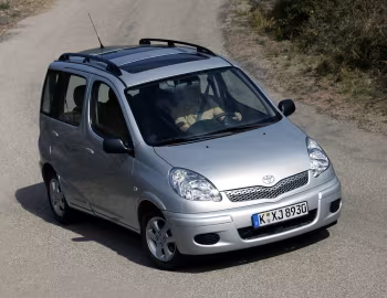 Toyota Yaris Verso [Worldwide] '2003–06