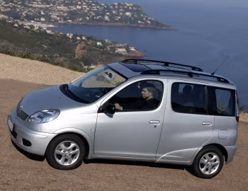 Toyota Yaris Verso [Worldwide] '2003–06