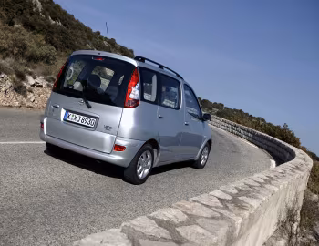 Toyota Yaris Verso [Worldwide] '2003–06