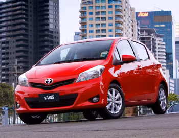 Toyota Yaris YRX 5-door [Australia] (XP130) '2011–14