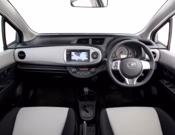 Panel frontal Toyota Yaris ZR 3-door [Australia] (XP130) '2011–14