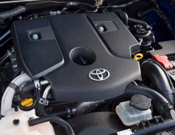 Bajo el capó Toyota Hilux SR5 4×4 Double Cab [Australia] '2015–20