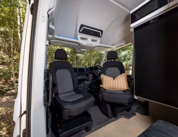 Intérieur Trakka Akuna A2M-E '2020–pr.