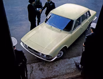 Triumph 2.5 PI [UK-spec] (MkII) '10.1969–04.1975