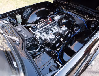 Під капотом 1962–65 Triumph TR4 Surrey Top [North America] '1961–65