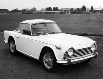 Triumph TR4 Surrey Top [UK-spec] '1961–65