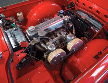 Під капотом 1966–68 Triumph TR4A [North America] '1965–68