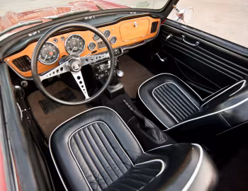 中控台 1966–68 Triumph TR4A [North America] '1965–68