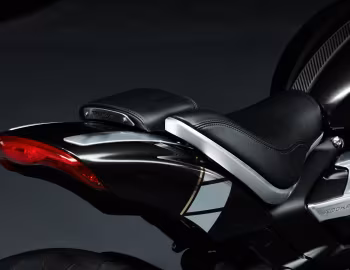 Triumph Rocket III TFC '04.2019–н.ч.