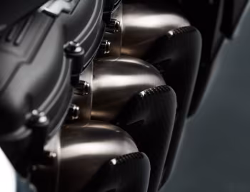 Triumph Rocket III TFC '04.2019–н.ч.