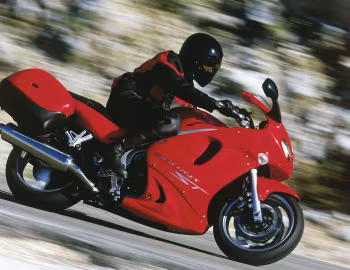 Triumph Sprint ST '1999–2004
