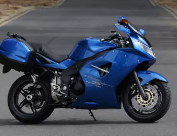 Triumph Sprint ST '2004–至今