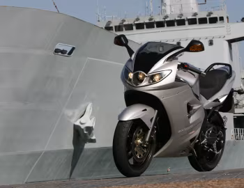 Triumph Sprint ST '2004–至今