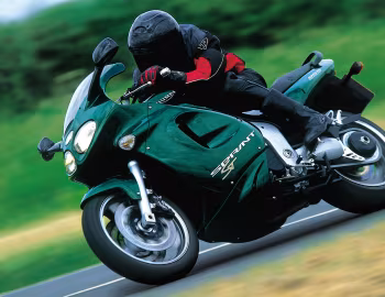 Triumph Sprint ST '1999–2004