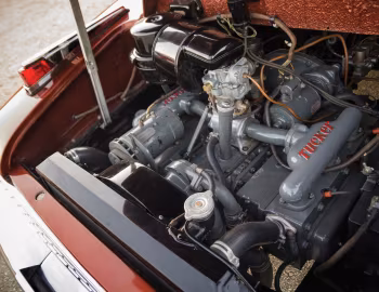 Sous la capuche 1948 Tucker Sedan (#1036)