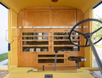 Intérieur 1933 Twin Coach "Helms Bakery" Delivery Truck