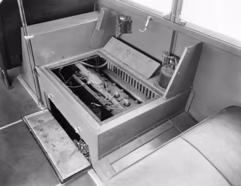 Under the hood Twin Coach Model 40 '1927–34