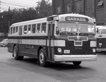 1946 Twin Coach Model 44-D